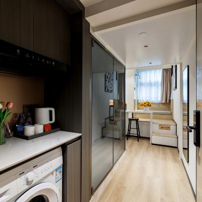 LOFT精品大床房（複式＋洗衣機+冰箱） 璞影巨幕飯店（廈門湖裡萬達店）優惠