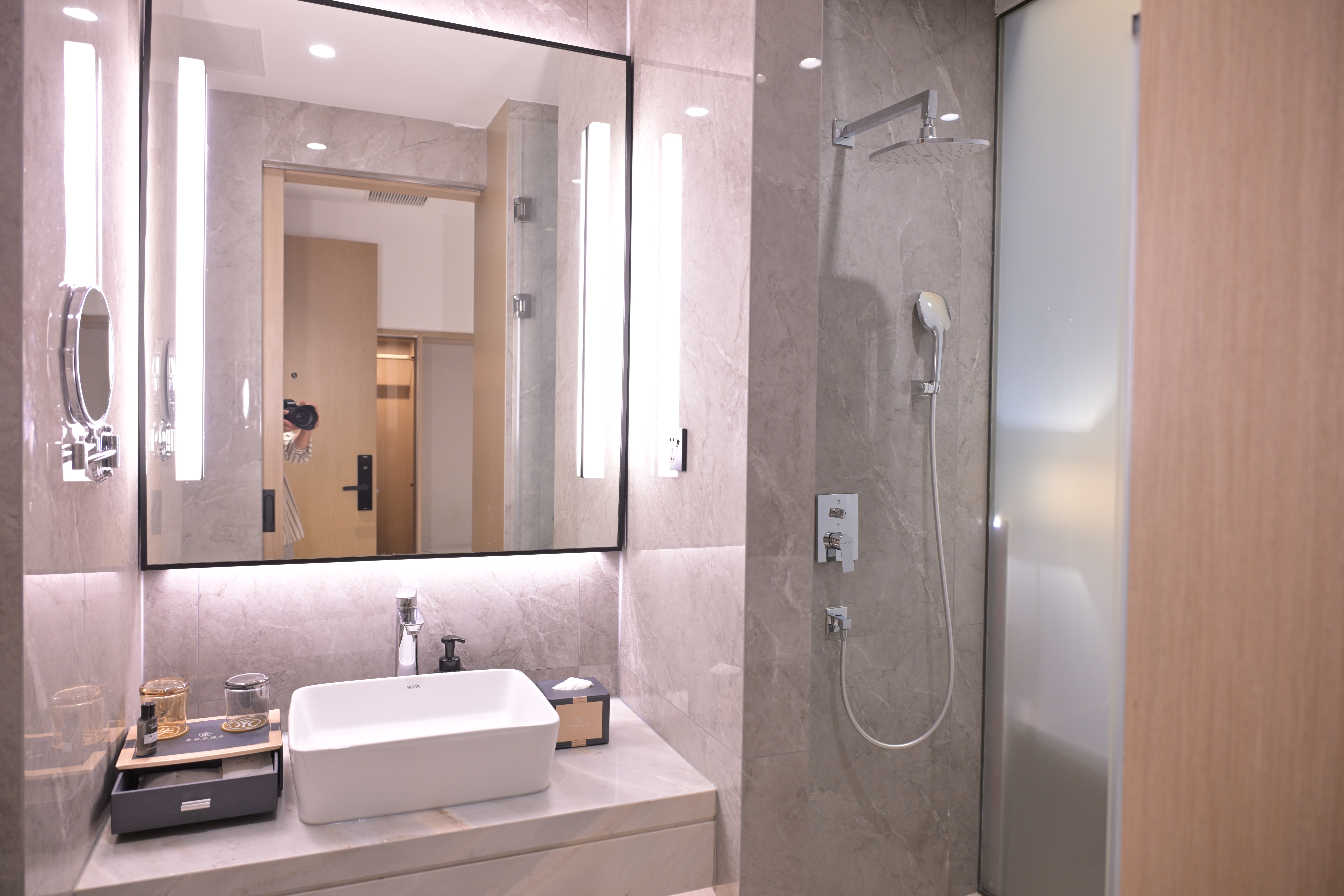 豪华双床房【零压记忆床垫+舒适羽绒被+乾湿分离】