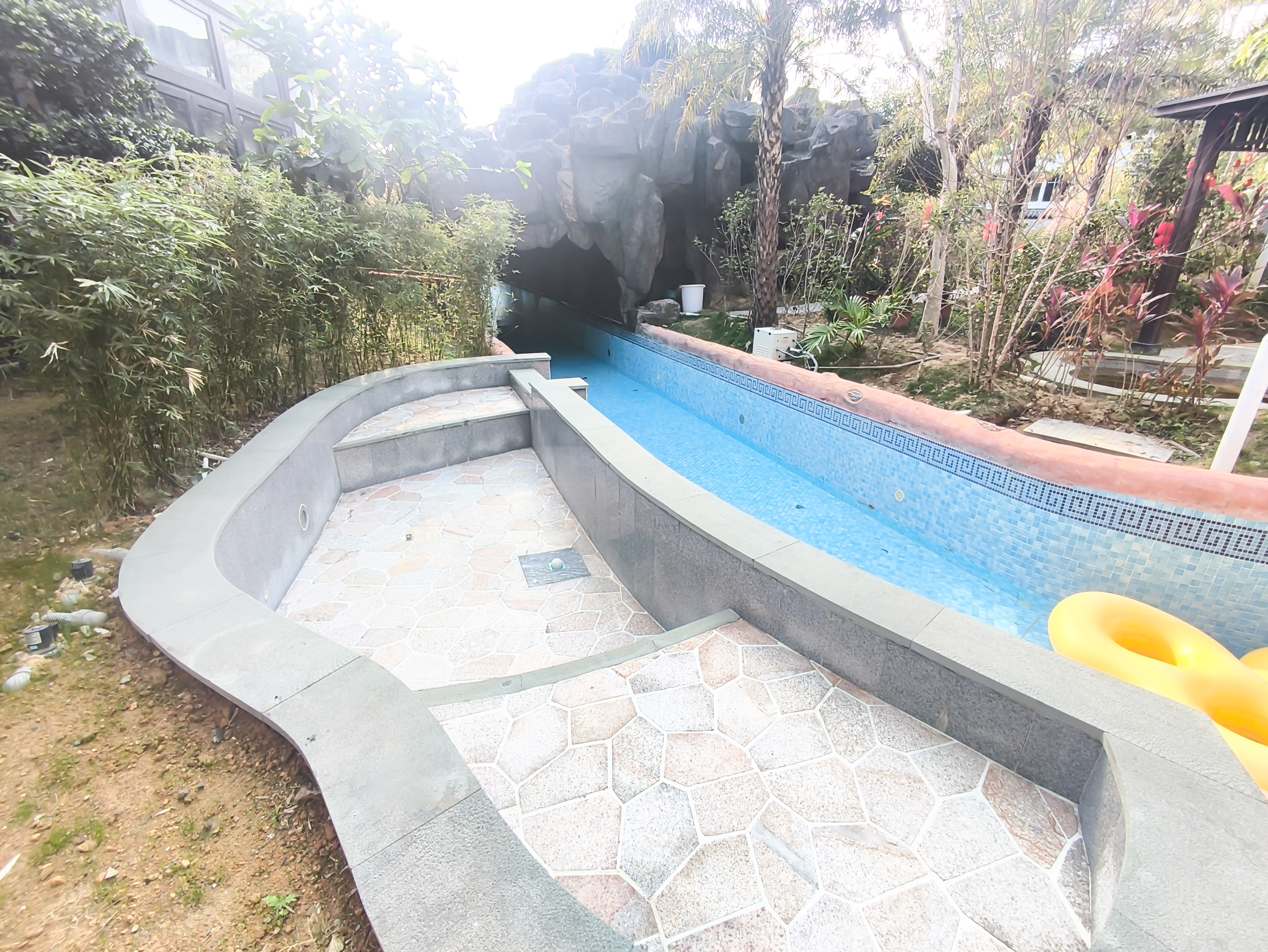 池畔親水溫泉套房二房一廳（獨立泡池）