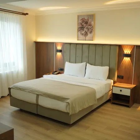 Lion City Hotel
