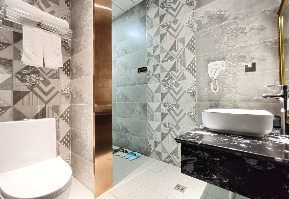 Yufuke Business Hotel (Kelan Bus Terminal Kelan Station)Business Room (Double Bed)