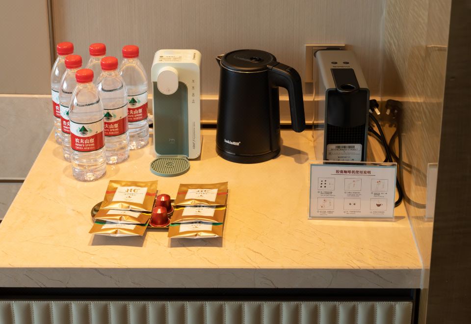 Friendship Hotel Hangzhou180° Full Lake View Executive Twin Room