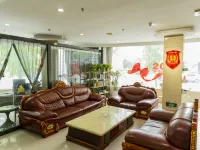 Luoningde and Business Club Các khách sạn ở Lạc Ninh