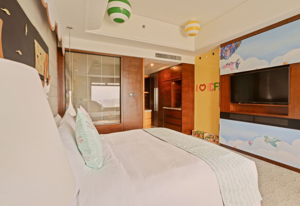 糖果飞屋豪华湖景大床房（乐高墙丨俏皮鱼嘴）