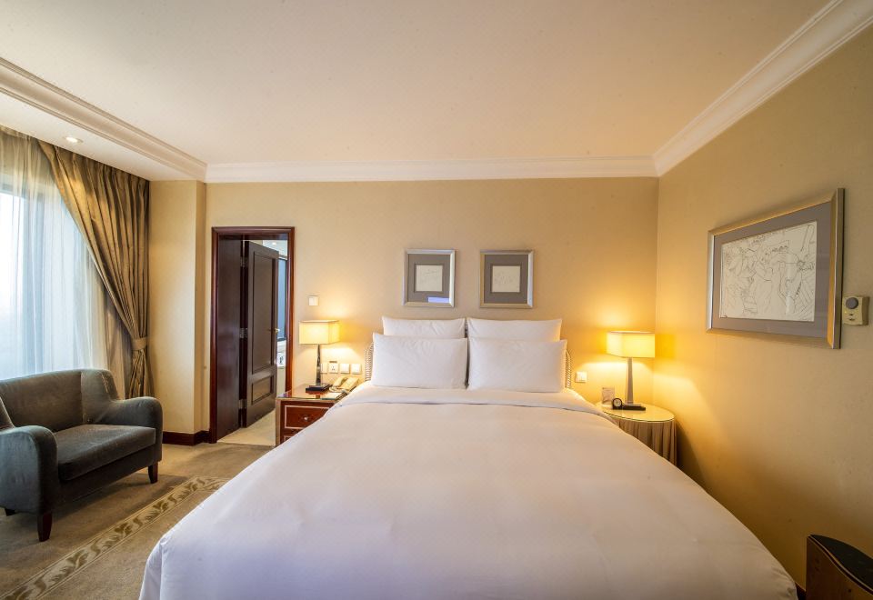 VR主題商務豪華大床房（觀影+遊戲）