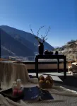 Lvxiang · Snow-Mountain View Meditate Hotel (Siguniang Mountain Branch)