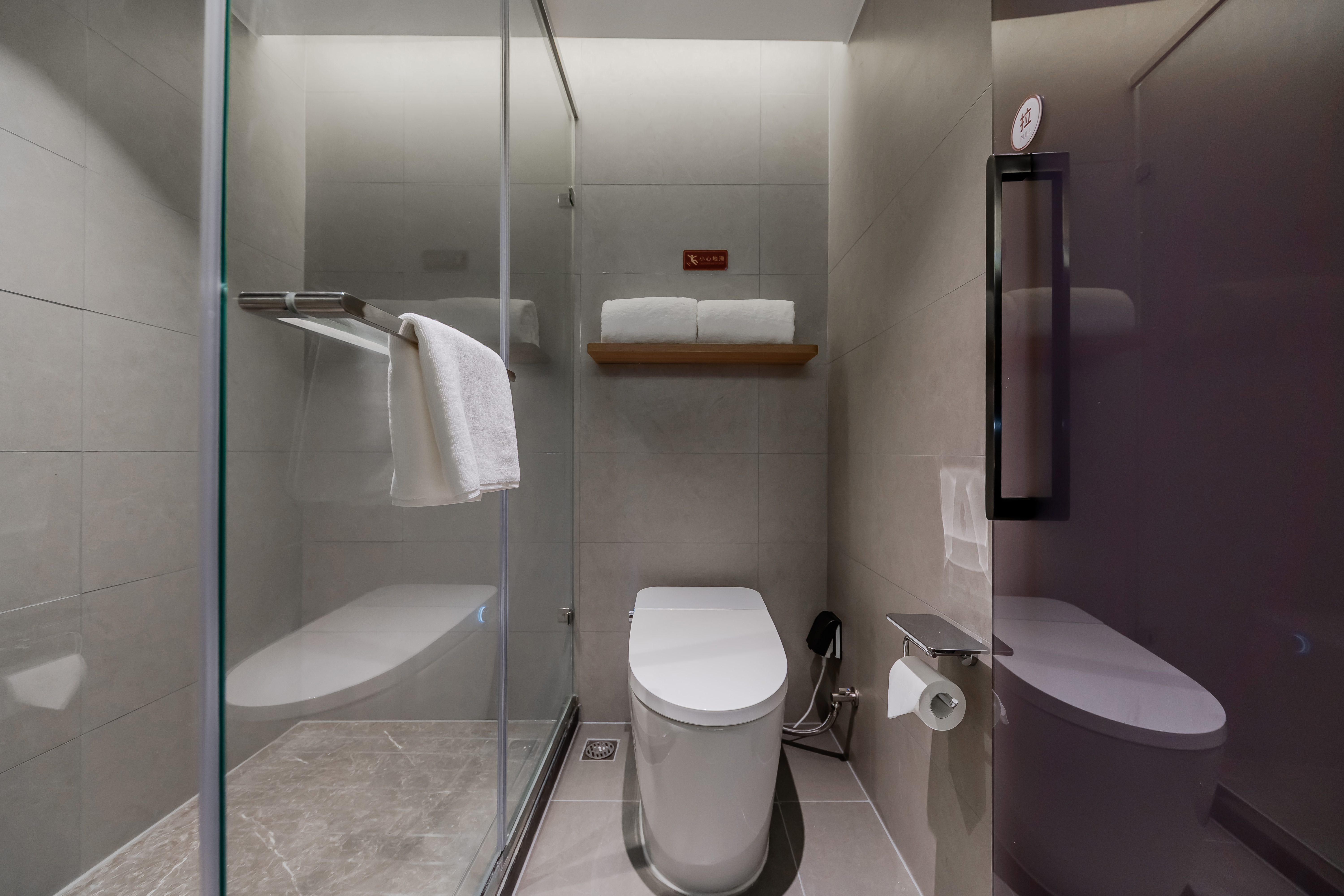 高级双床房（智能客控+手机投屏+徕芬吹风机）