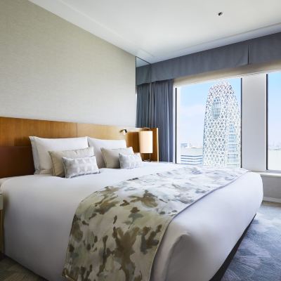 【尊貴樓層】特大床套房（禁菸） 京王廣場大飯店-Premier Grand優惠