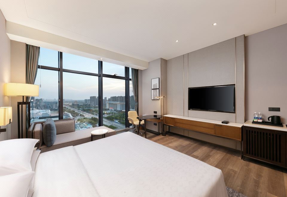Sheraton Hotel KaifengVR Featured Double Bed Room (Cinema + Gaming)