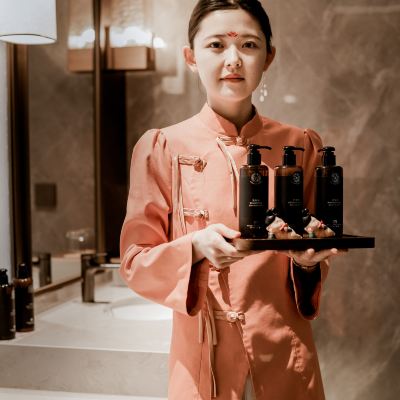 豪華家庭房|閒逸沙發|攬景落地窗 溫州開元名庭大飯店優惠