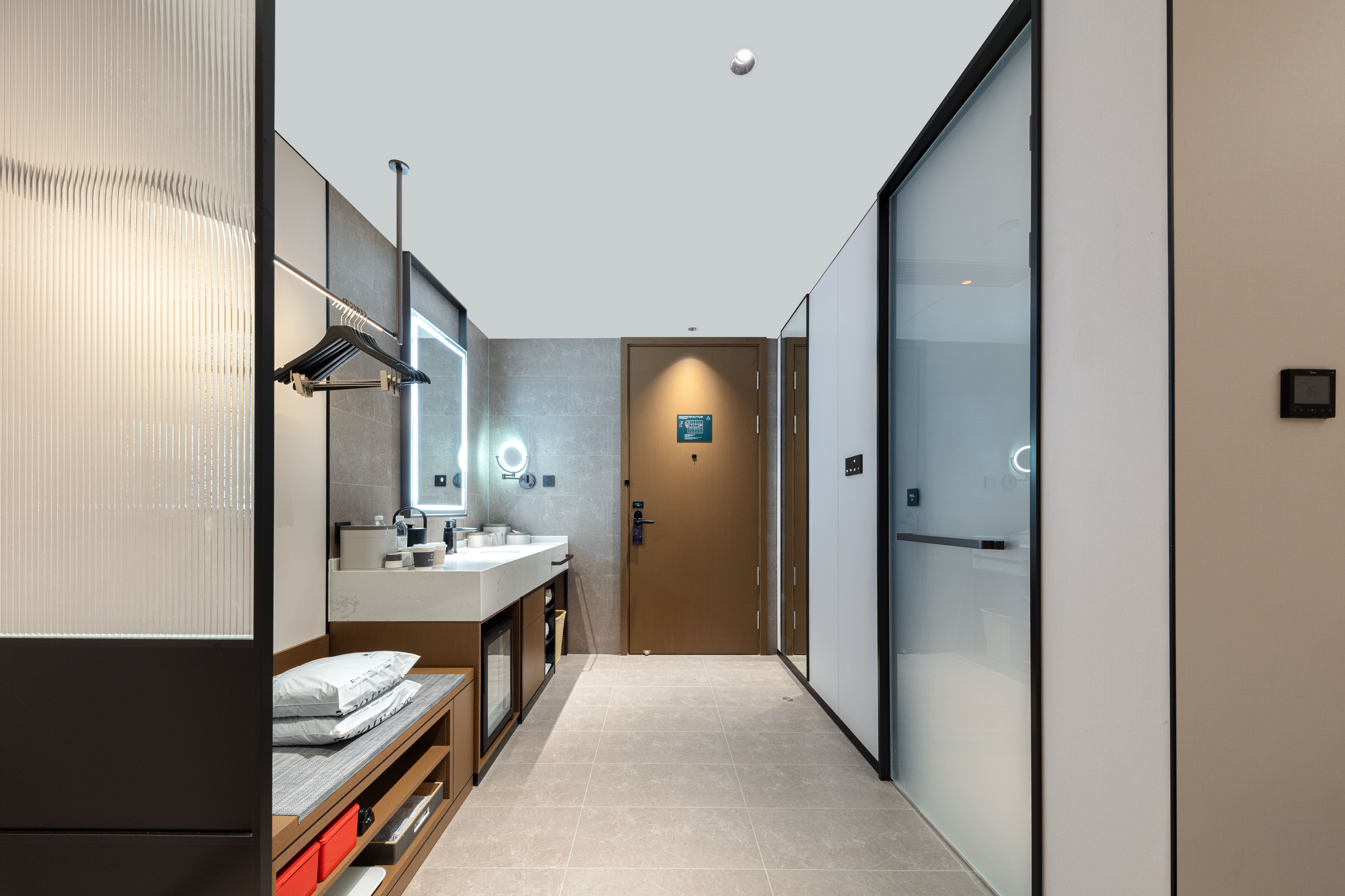 行政城景大床房【智控-深睡床垫-城市景观-mini冰箱】