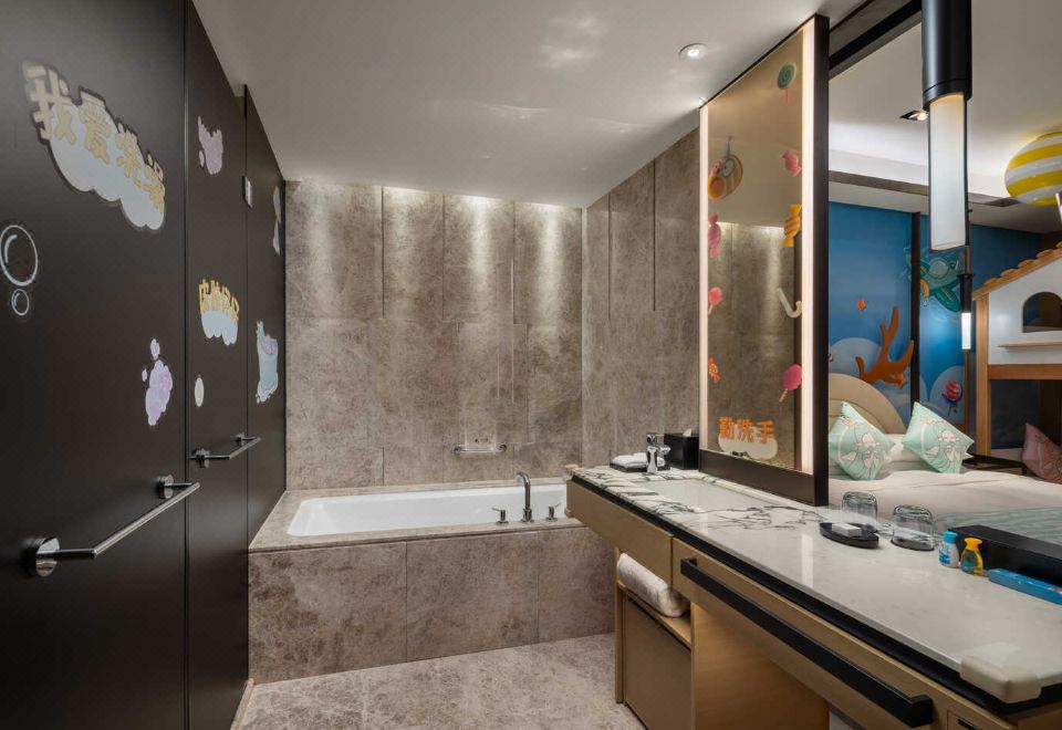 糖果飞屋上下铺家庭房