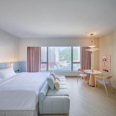 高層都會綠洲客房 香港九龍東皇冠假日酒店優惠