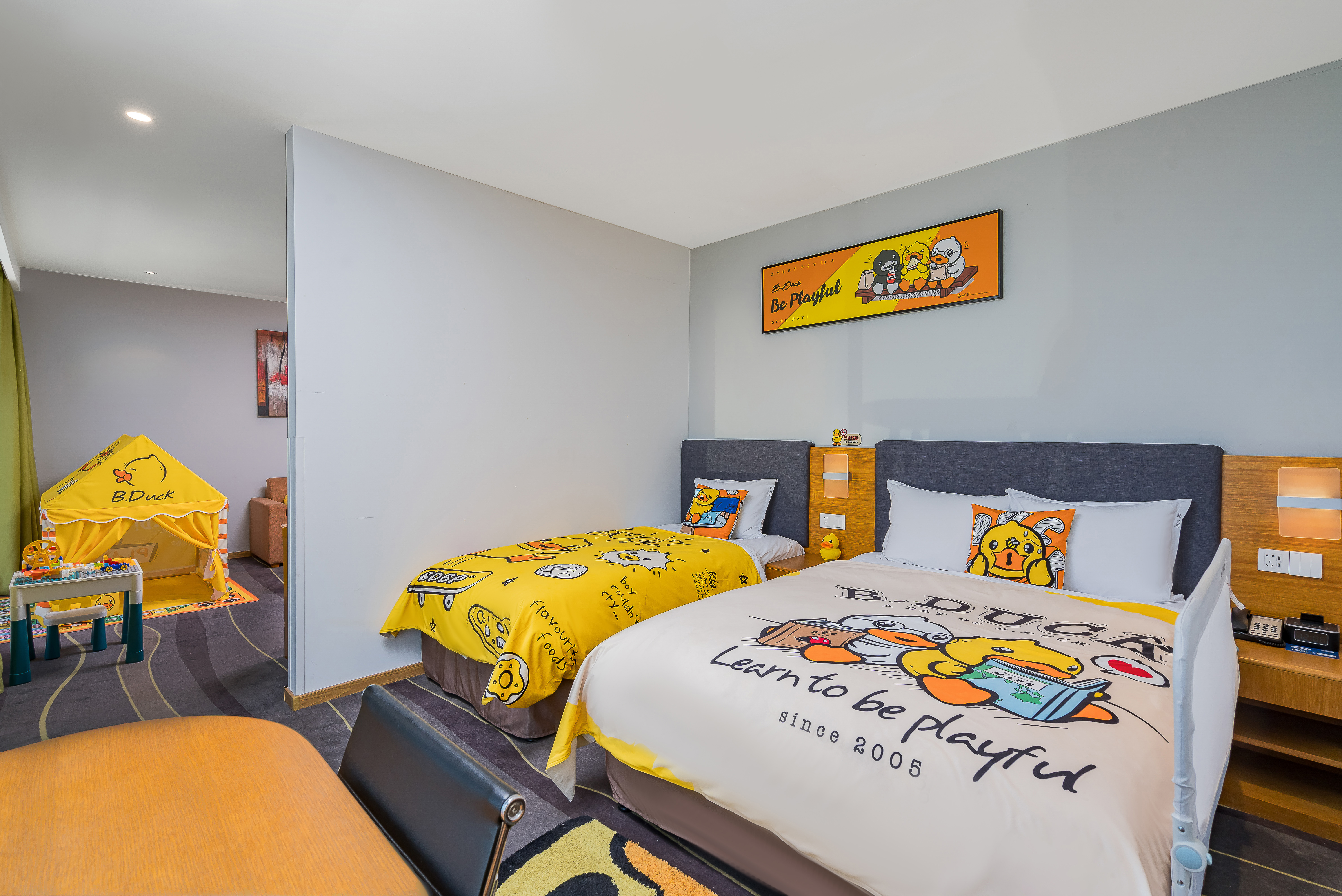 家庭亲子套房【卧室+客厅+落地窗+加湿器+空气净化器】