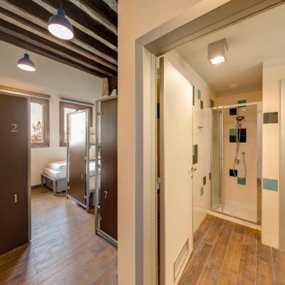 Private 7-Bed Room - Ensuite Generator Venice Promo Code
