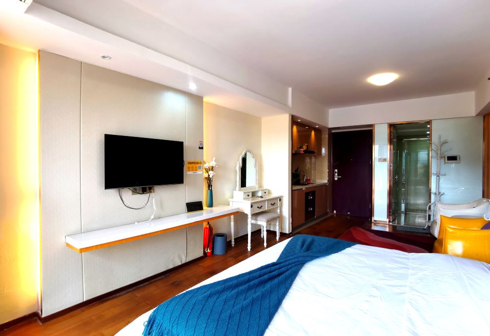 Yunshangju Theme ApartmentNorth European-Style Simple Deluxe Room (Balcony)