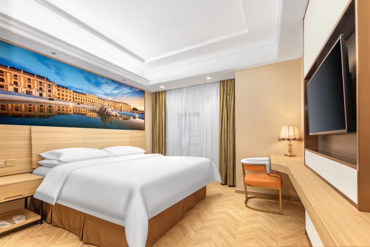 Vienna Hotel (Shanghai Jing'an Gaoping Road)零压愉梦大床房（新版零压床垫）