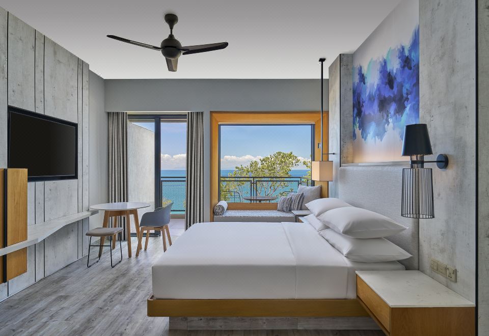 豪华特大床房，落日景