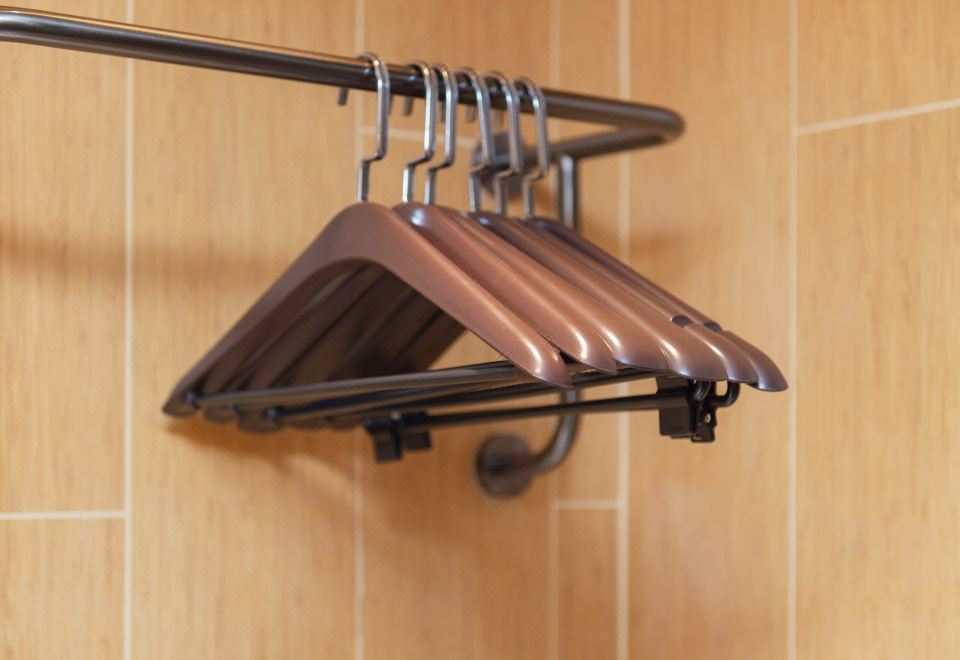 高級雙床房【木香茶韻 ·禪意空間 ·零壓好眠】