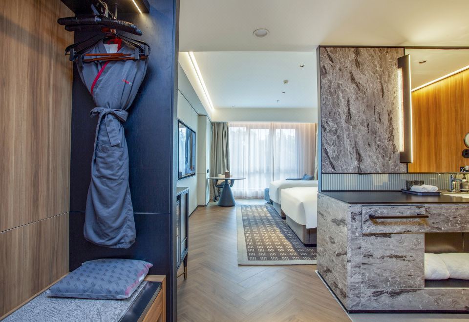 城际行政房-大床（裸睡床品+澳洲精油洗护+柏林沙发）