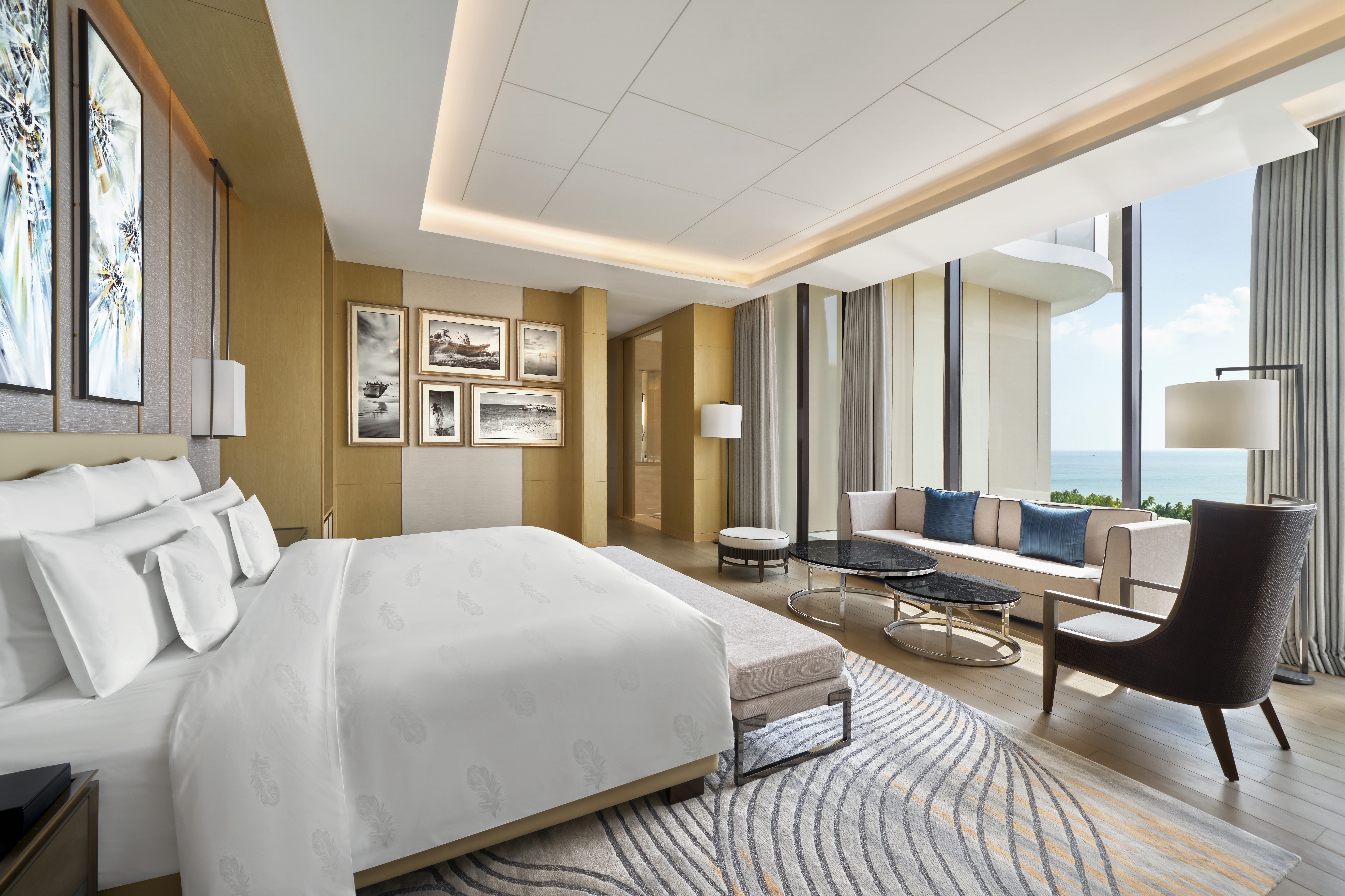 海景天桥套房（特大床+2张单人床）