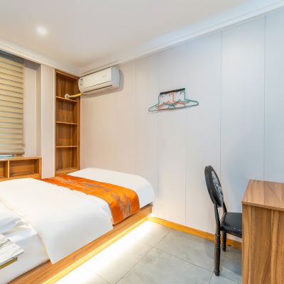 特惠大床房（獨立空調） 芸汐飯店（青島膠東國際機場）優惠