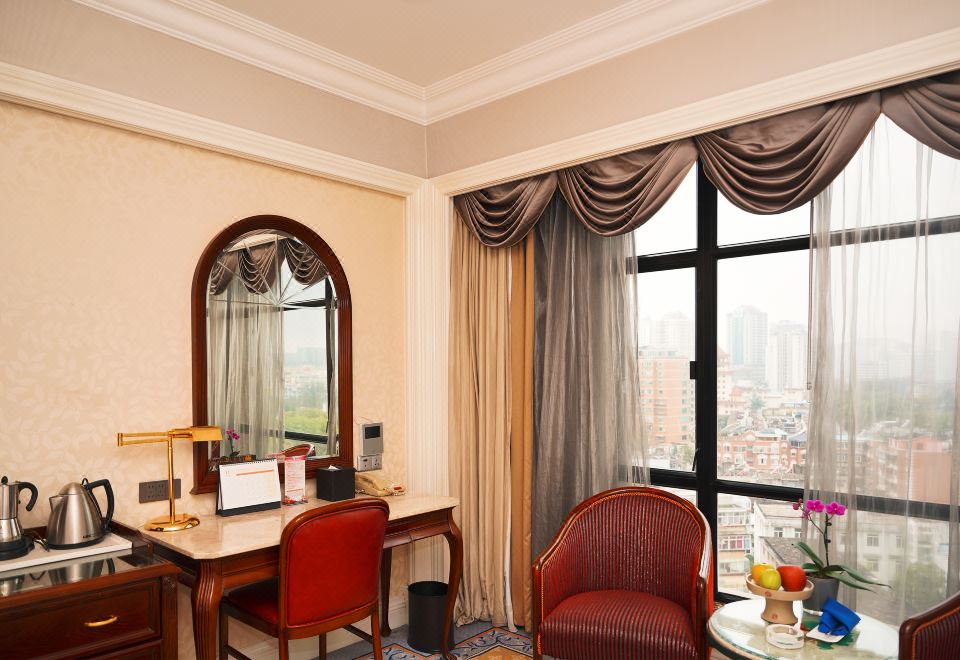 行政湖景雙床房