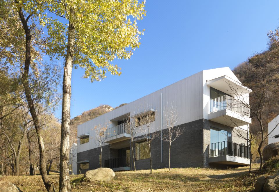 露臺山景雙床房