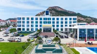 Rongcheng Fengqi Coast Holiday Hotel (Shendiao Wild Animal Nature Reserve)