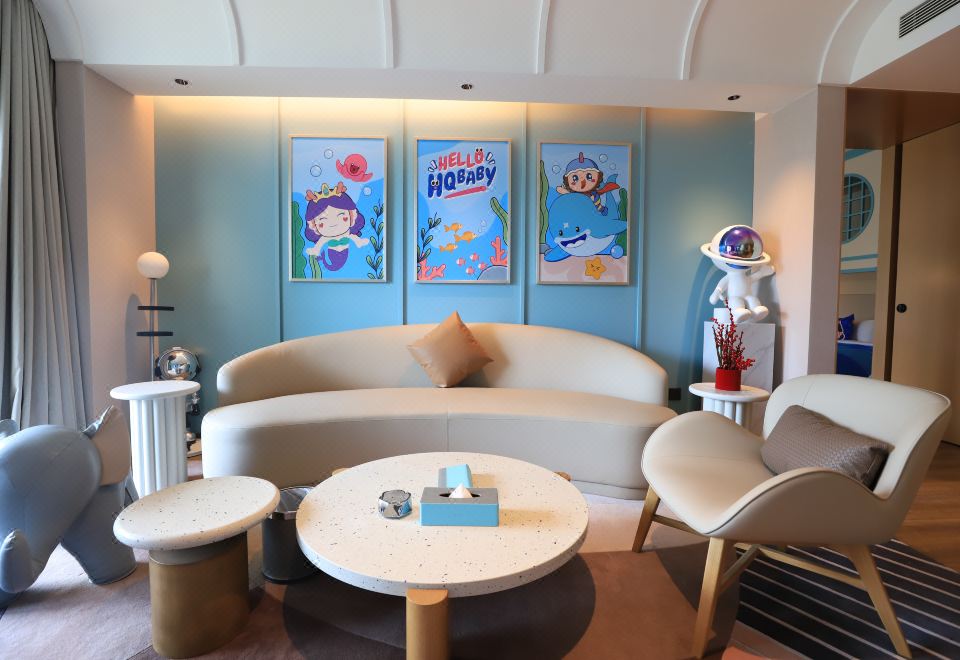 The pata hotel ZhuhaiOcean Baby Theme Family Suite (Smart Control + Mini Bar + Natural Latex Pillow)