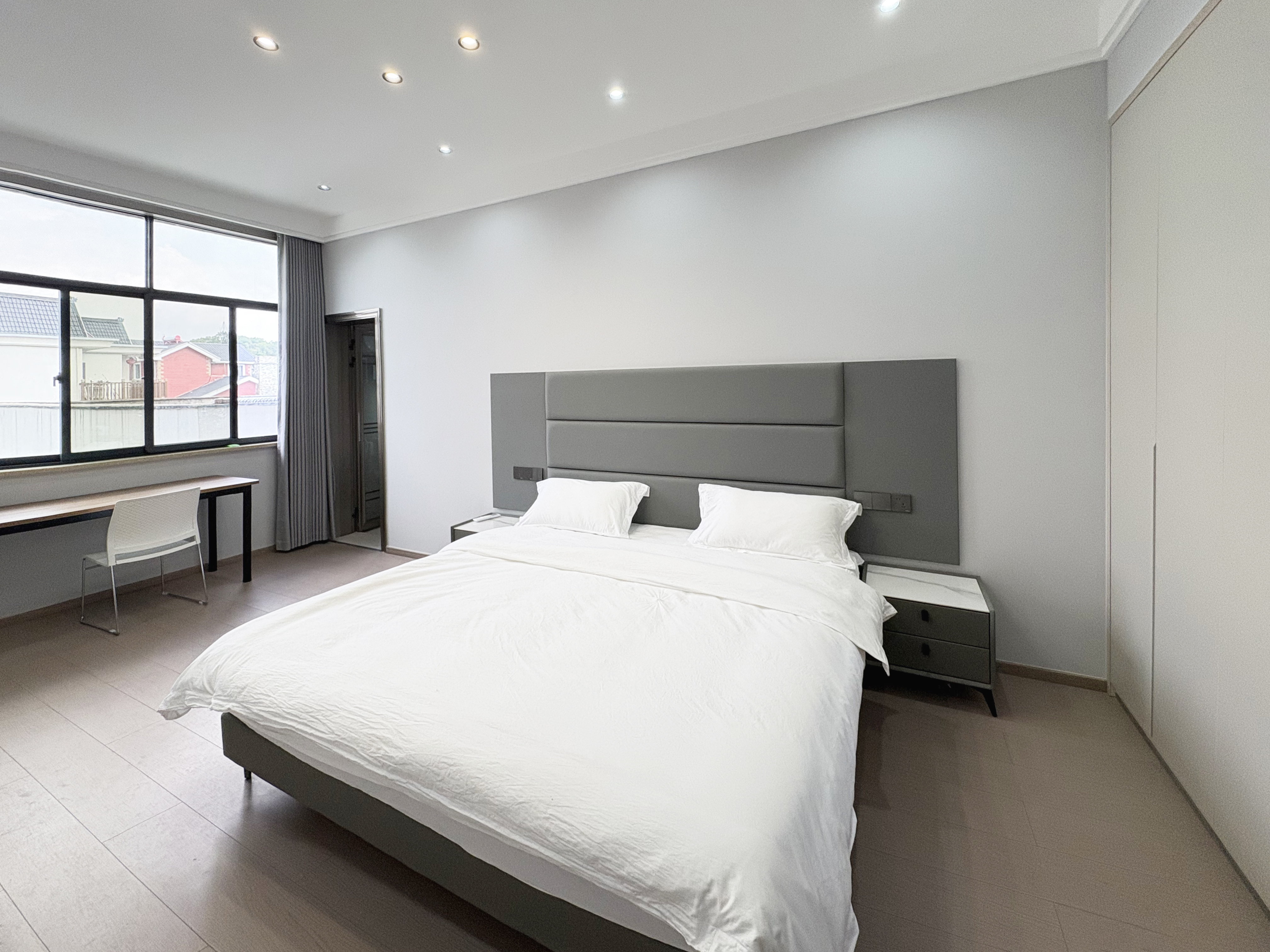 简约舒适大床房（青年公寓）