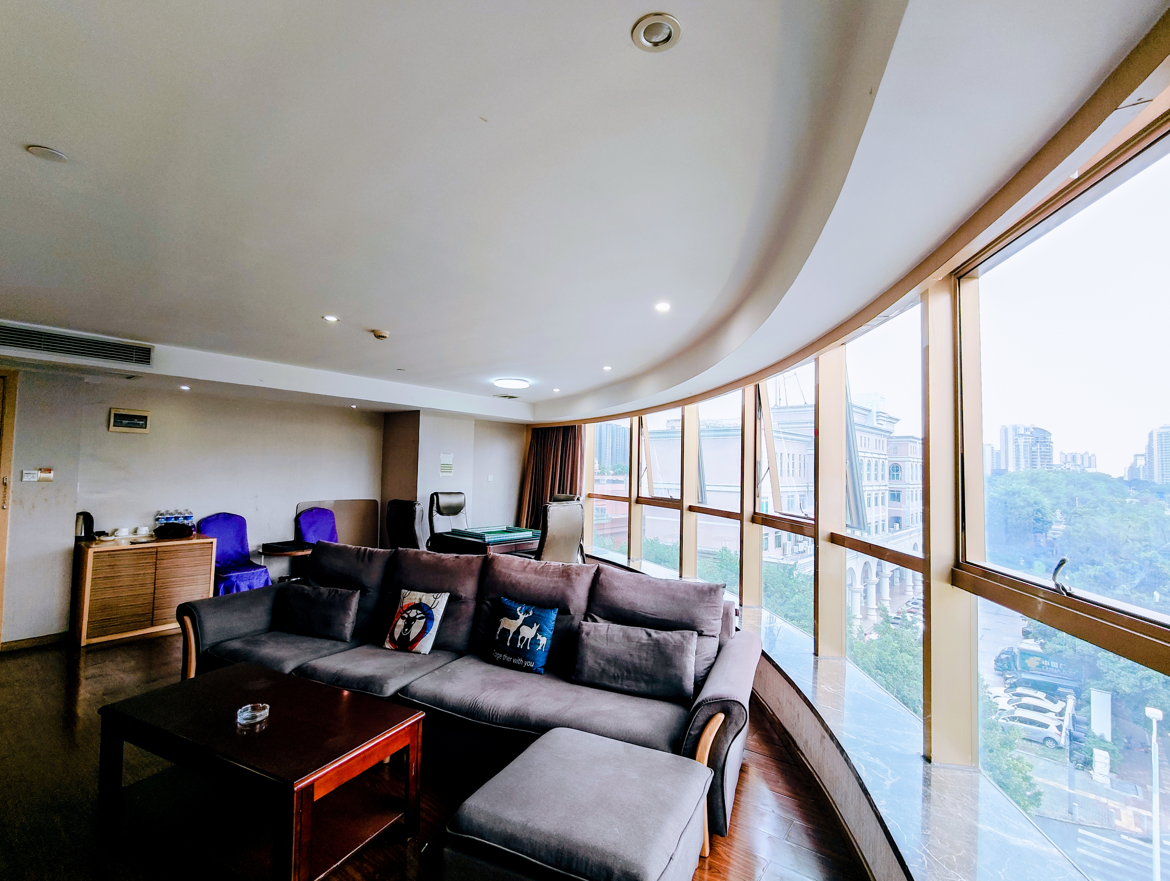 豪华麻将双床套房「一室一厅+全景落地窗+大麻将子」