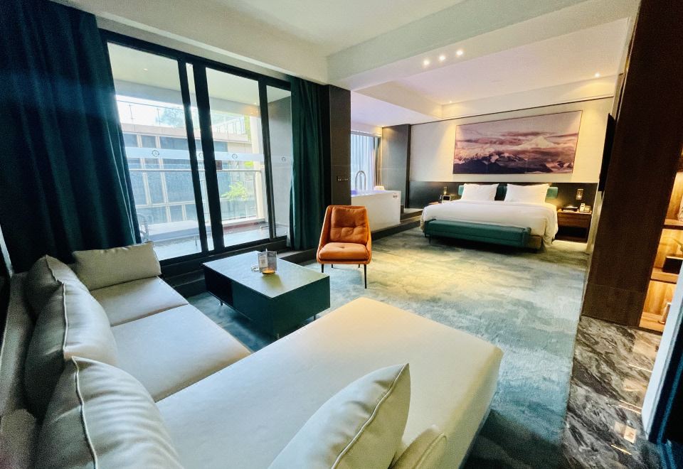 聽溪·私湯大床房