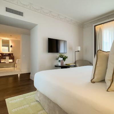 4-Deluxe Triple Room (Mi - Terr) Hospes Puerta de Alcalá Promo Code