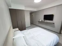 Liyue Homestay (Yining Airport Baicheng Railway Station)