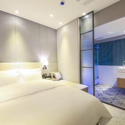 Standard Double Room Brooks Hotel Promo Code