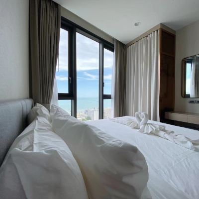 180°落日海景兩室一廳家庭套房（陽台+洗衣機+冰箱） SKY芭達雅EDGE邊緣中心公寓優惠