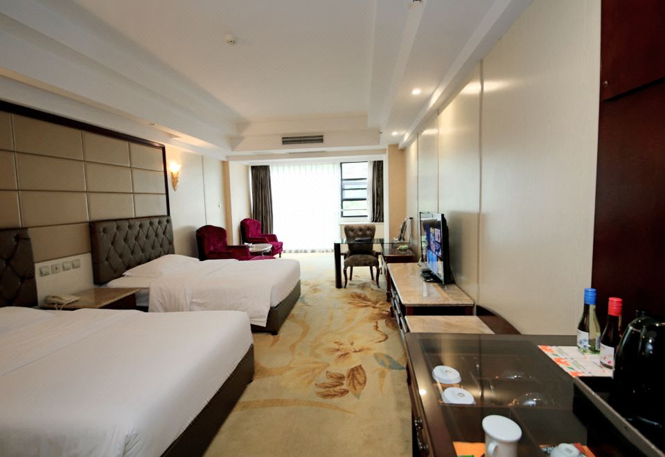 Mountain-view Twin Room