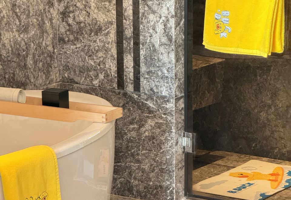 小黄鸭主题双床|180°尽览城景 | 宝贝嗨玩