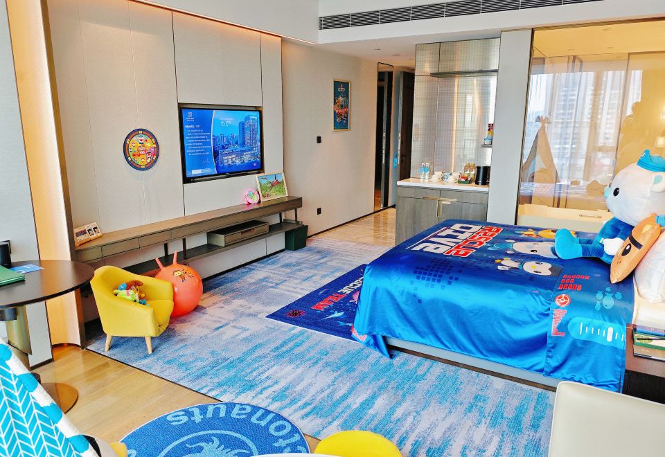 海底小縱隊主題房（大床）