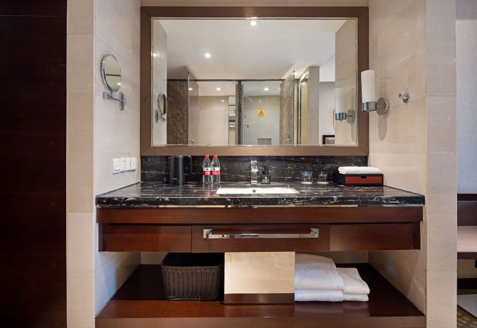 Rising Butterfly Hotel, Chengdu TaiKoo LiSuperior Queen Room