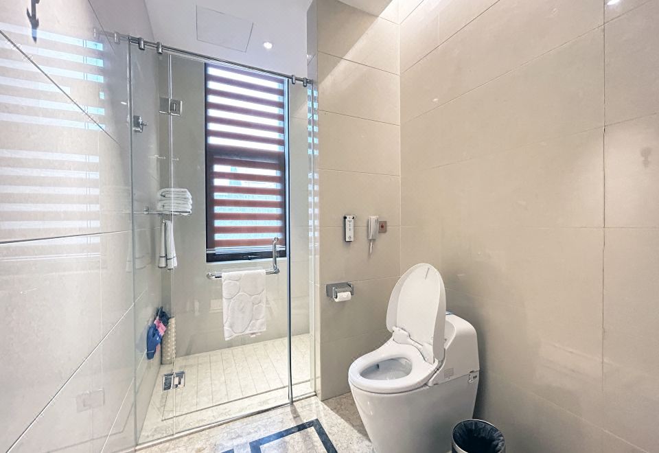 Baihualin Hot Spring Valley HotelYi Quan Shan Lu One-Bedroom Courtyard Hot Spring House With Outdoor Tub