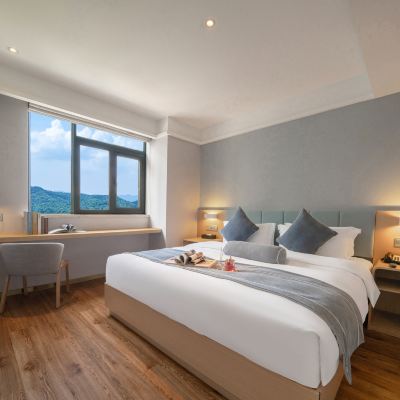 豪華大床套房【俯瞰繁榮城景+獨立會客廳+智能馬桶】 杭州愛丁堡假日飯店優惠