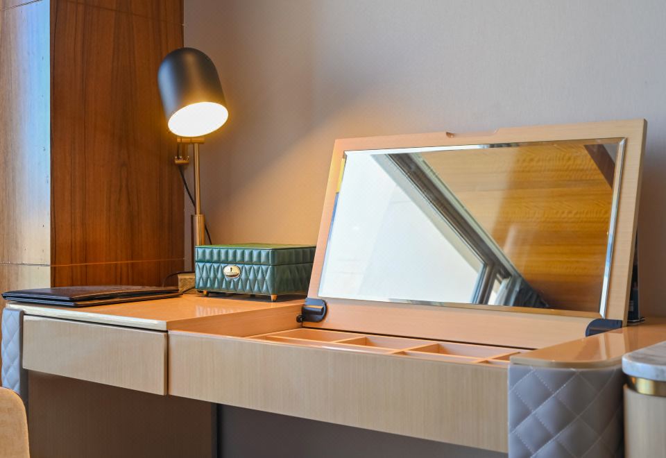 Chateau Star River QingdaoDeluxe City-view Suite