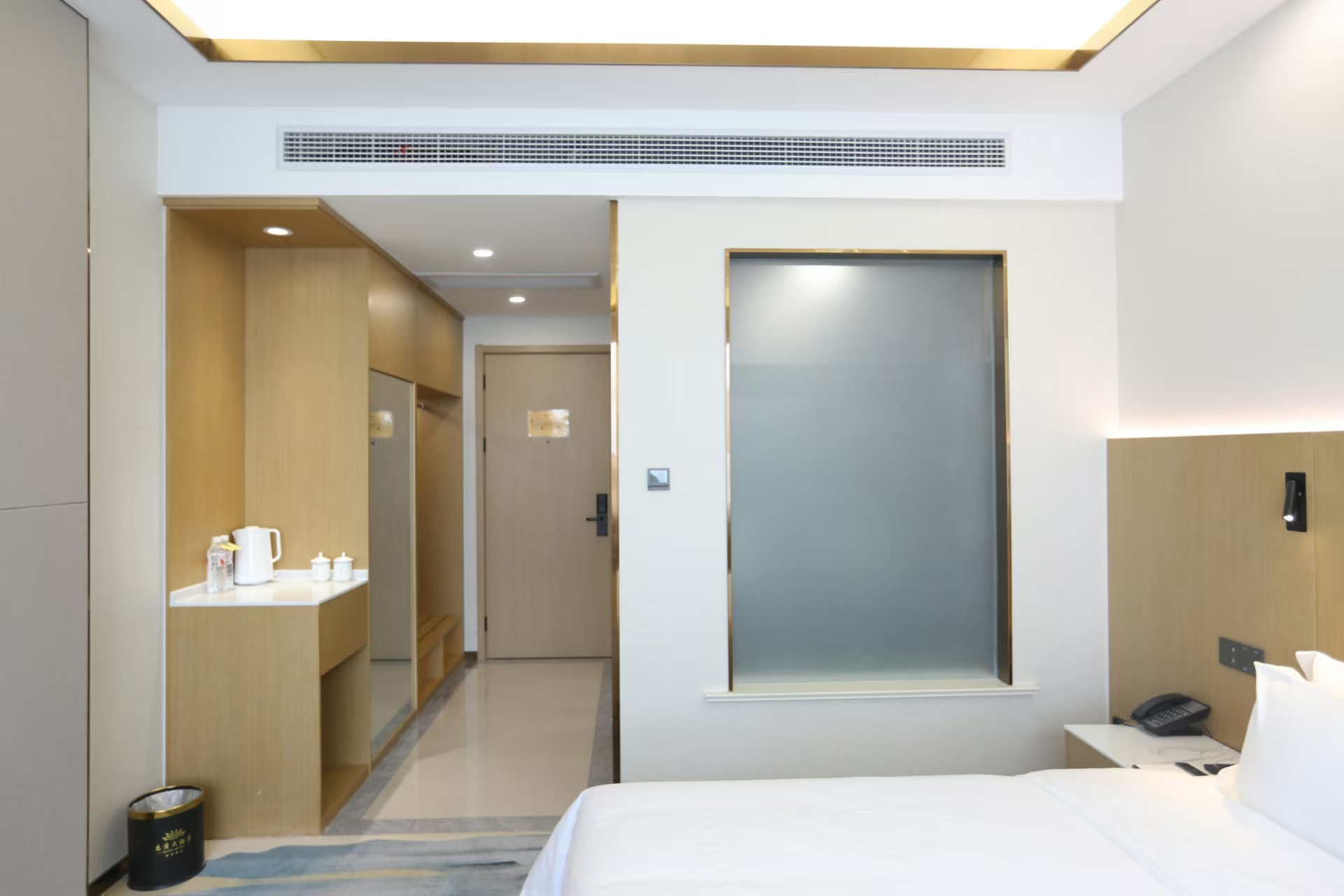 智能豪华双床房