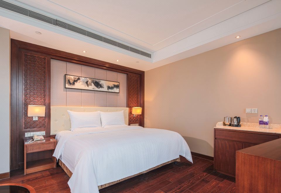 GRAND NEW CENTURY RESORT Siming Lake YuyaoDeluxe Lake-view Queen Room