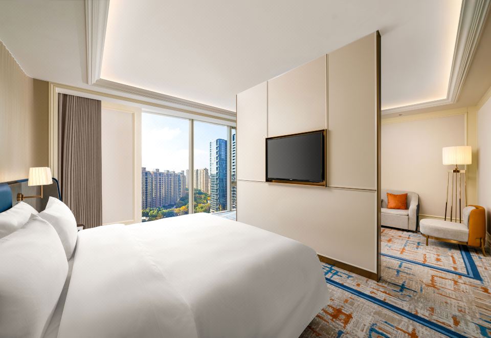 家庭套房 | 客廳帶沙發大床