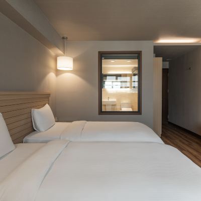 商務雙床房 康橋商旅（高雄六合夜市七賢館）優惠