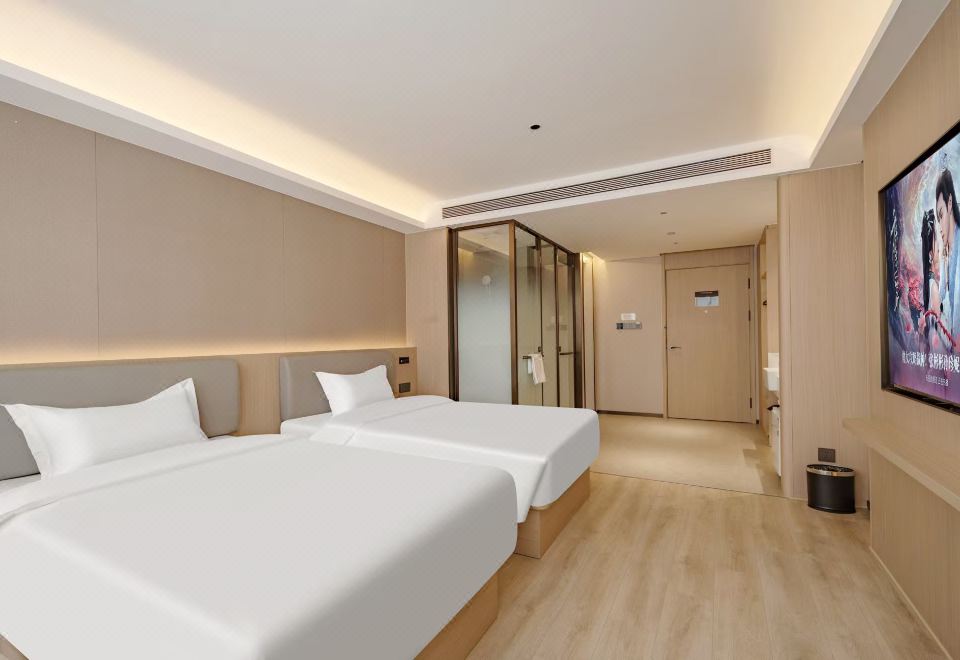 初见双床房（75寸可投屏电视+智能客控+小冰箱）