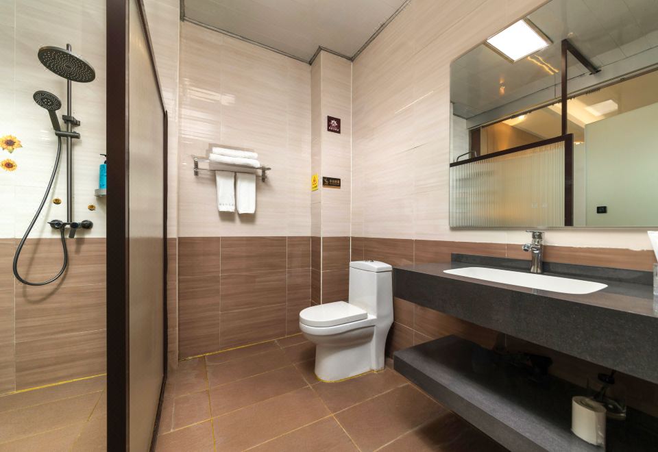 尊尚商旅大床房（亮堂通透+超大房型）